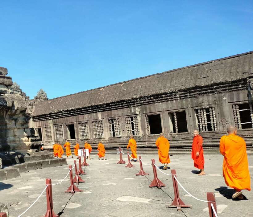 Private Guided Tours From Angkor Wat Sunrise To Banteay Srei - Considerations for Travelers