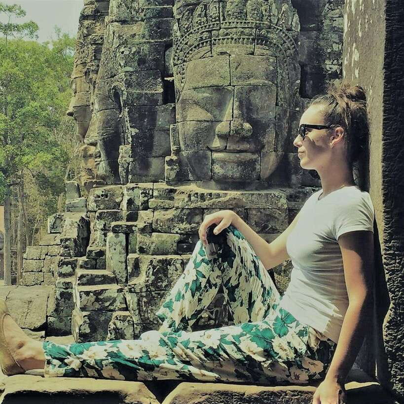 Private Guided Tours From Angkor Wat Sunrise To Banteay Srei - Key Points