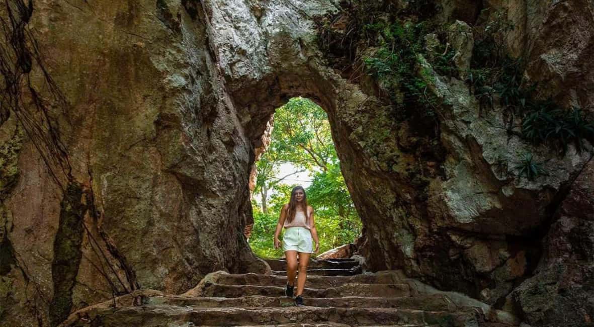 Marble Mountains - Golden Bridge- BaNa Hills: Hoi An/Da Nang - The World-Record Cable Cars and the Golden Bridge