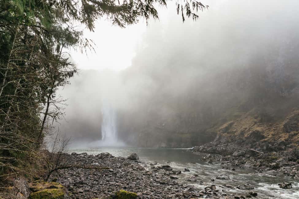 From Seattle: Visit Snoqualmie Falls and Hike to Twin Falls - Key Points