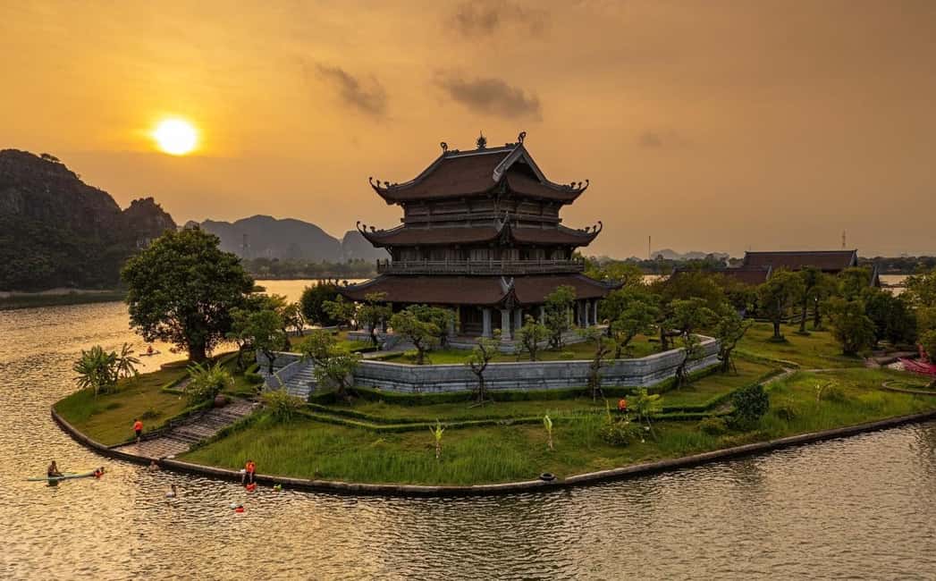 From Hanoi: Trang An Eco-tourism -Bai Dinh pagoda & Mua Cave - Key Points