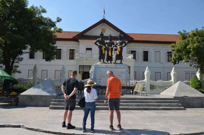 Chiang Mai: Historic Temples and City Guided Walking Tour - Practical Details and Tips
