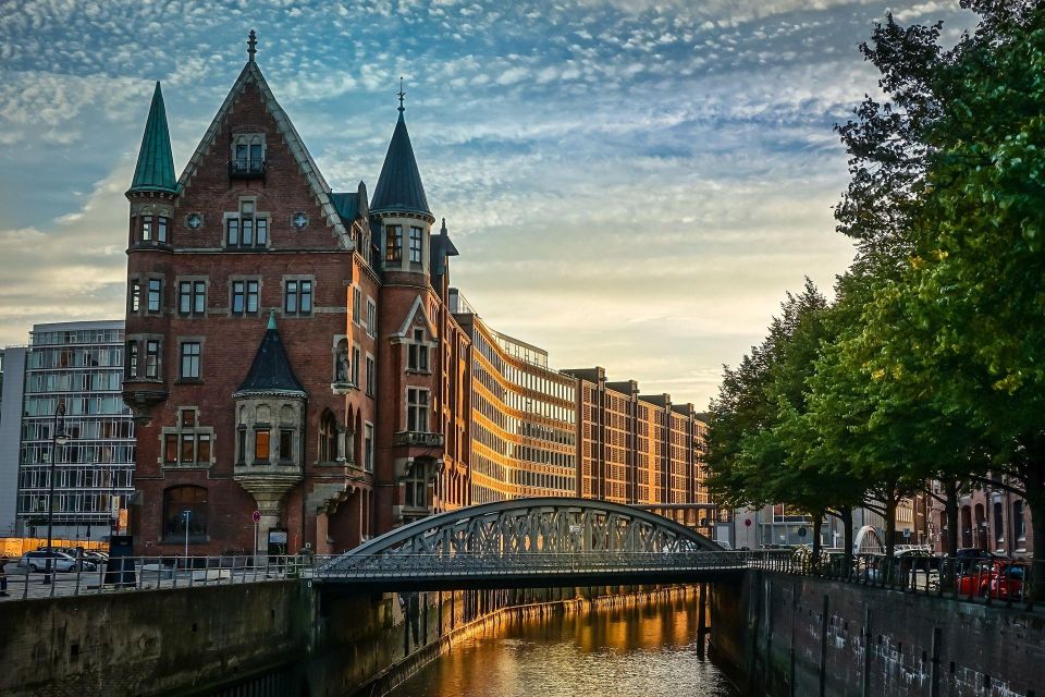 Elbphilharmonie, Speicherstadt & HafenCity Private Tour - Discover Hamburg’s Waterfront Charm: Elbphilharmonie, Speicherstadt & HafenCity Private Tour