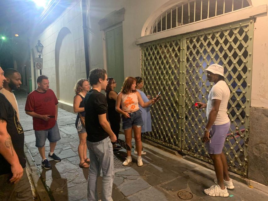 Ghost Tour with ghost hunting gear - Key Points