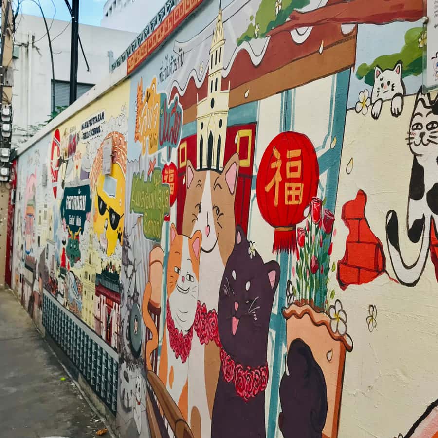 Explore Bangkok's Hidden Alleys, Night Street Market & Sites - A Deep Dive into the Experience