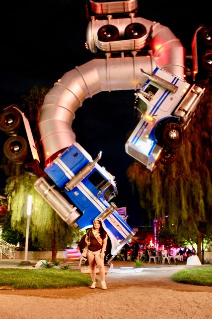 Private 2-Hour LV Limo Tour with Champagne and LV Goodies - The Sum Up: Who Should Consider This Tour?