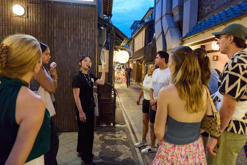 Kyoto: Gion Geisha District Walking Tour - Practical Tips for Your Gion Experience