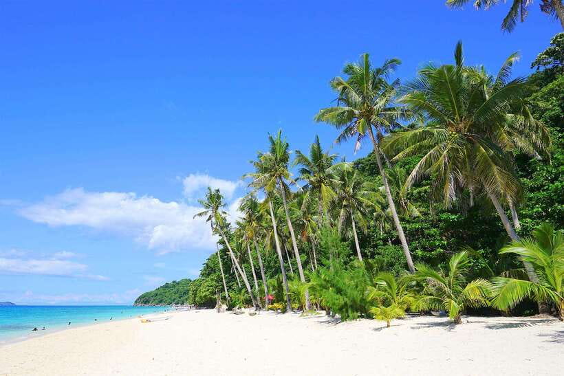 Boracay: Island Hopping Boat Tour with Crystal Cove Entry - Good To Know