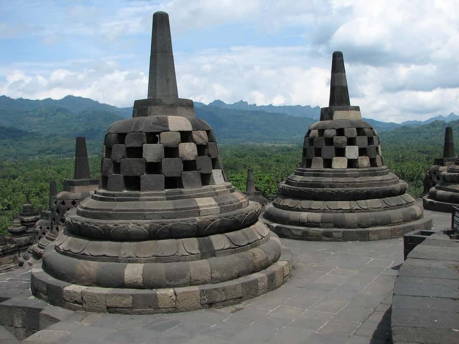 Guaranteed Borobudur Climb, Prambanan, and Entry Tickets - Key Points
