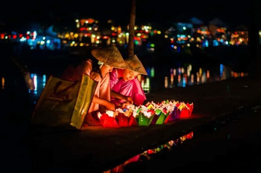 Hoi An Night Boat & Floating Paper Lantern on the Hoai River - Who Should Choose This Experience?