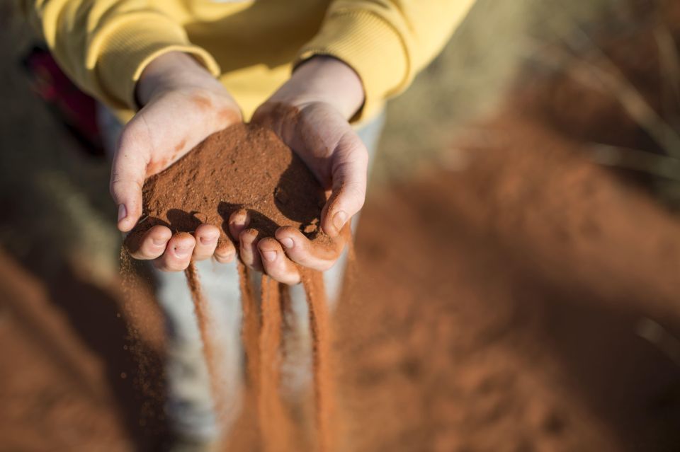 From Alice Springs/Yulara: 4-Day Red Centre 4WD Camping Tour - FAQ