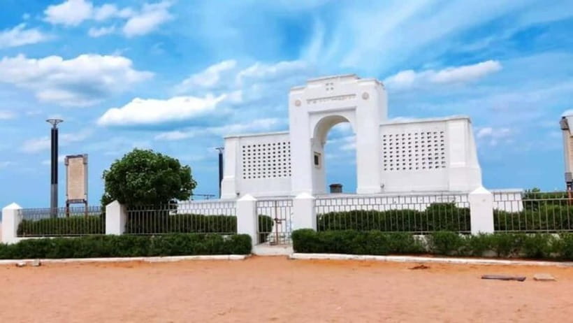 Chennai: Private Day Tour with Transportation and Tickets - Who Should Consider This Tour?