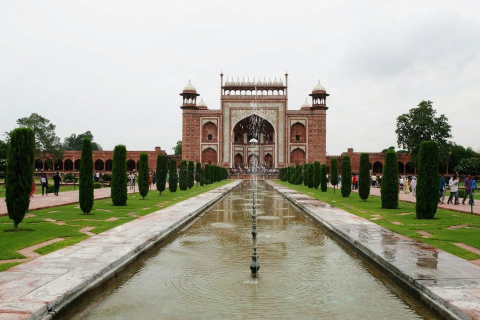 From Delhi: Taj Mahal, Agra Fort & Baby Taj Private Day Tour - A Deep Dive into the Agra Day Trip