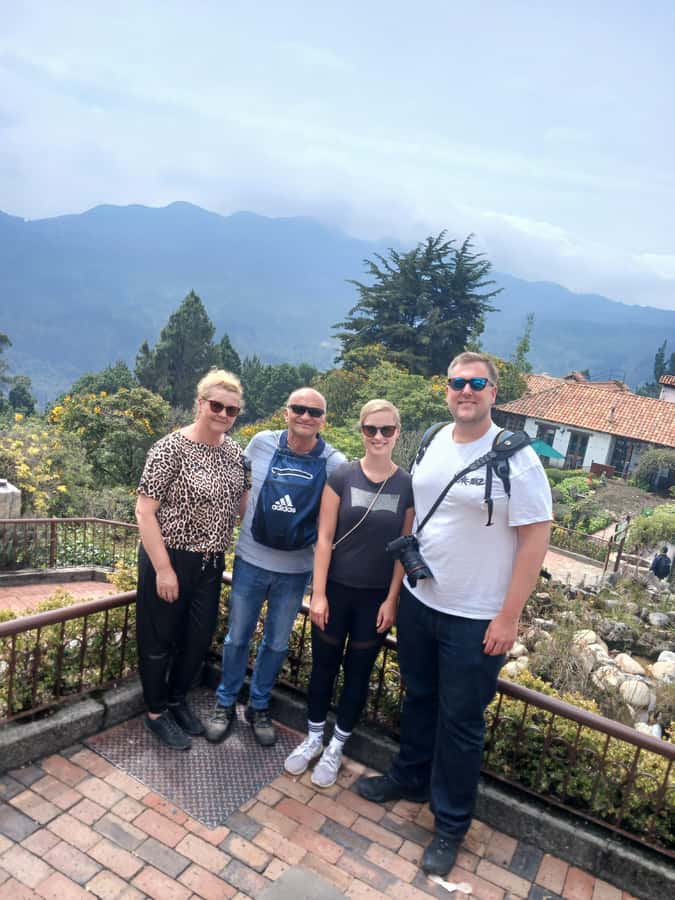 Free Walking Tour Bogotá: Arte, Historia y Café - The Experience Begins: Setting the Scene at Plaza del Chorro de Quevedo