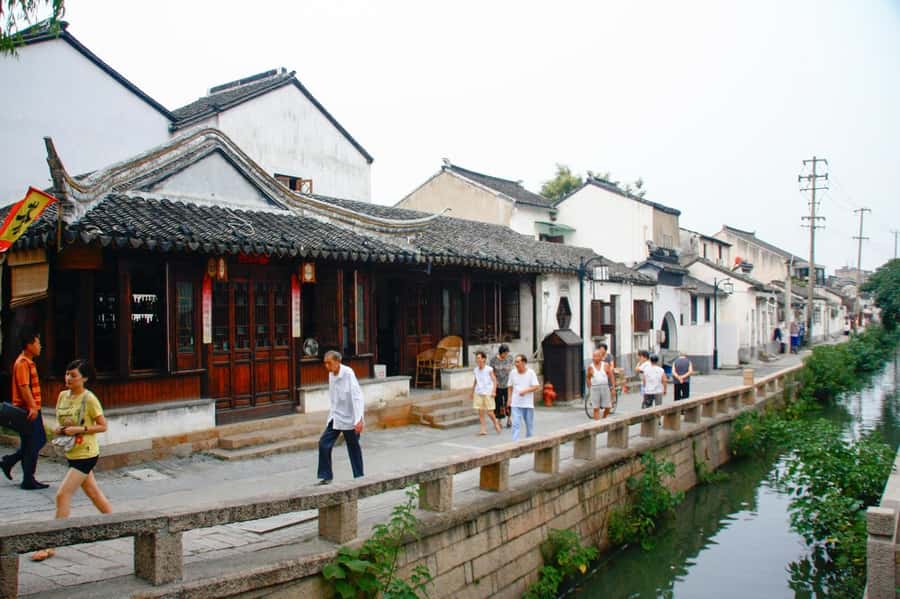 Suzhou: Gardens and Tongli or Zhouzhuang Water Town - FAQs