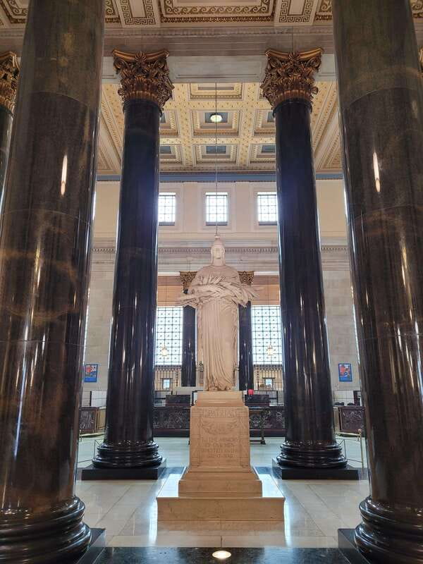 VIP Montreal City Tour 8 Hours with transport - FAQs