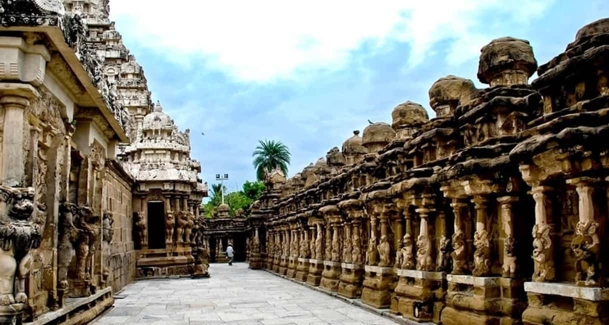 From Trichy: Private Day Tour to Tanjore & Kumbakonam - Thanjavur: The Artistic Heart of the Tour