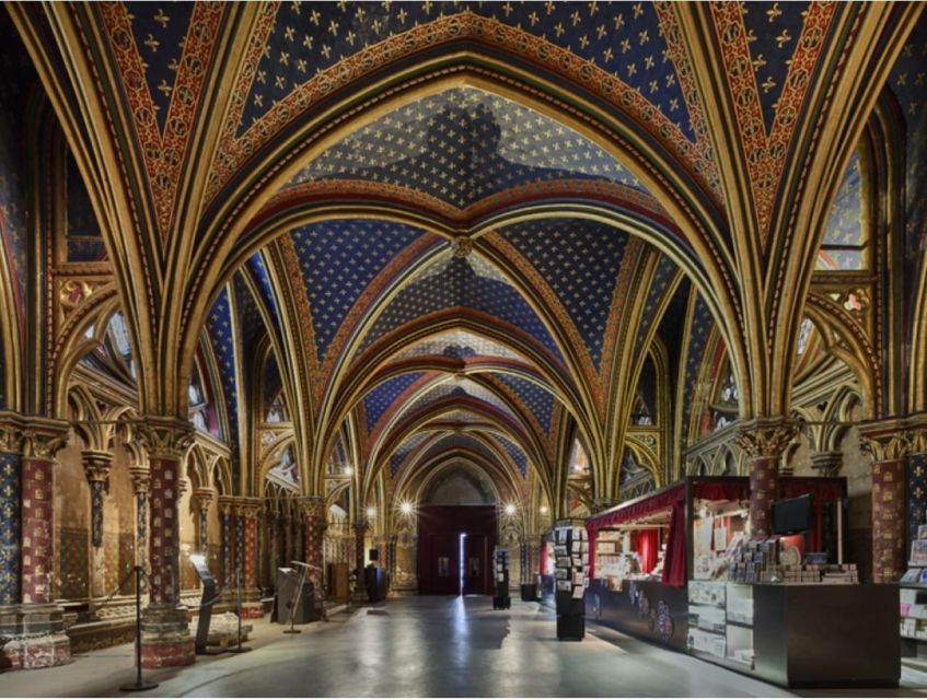 Paris: Ste-Chapelle, Conciergerie, Notre Dame Private Tour - Exploring the Landmarks of Île de la Cité
