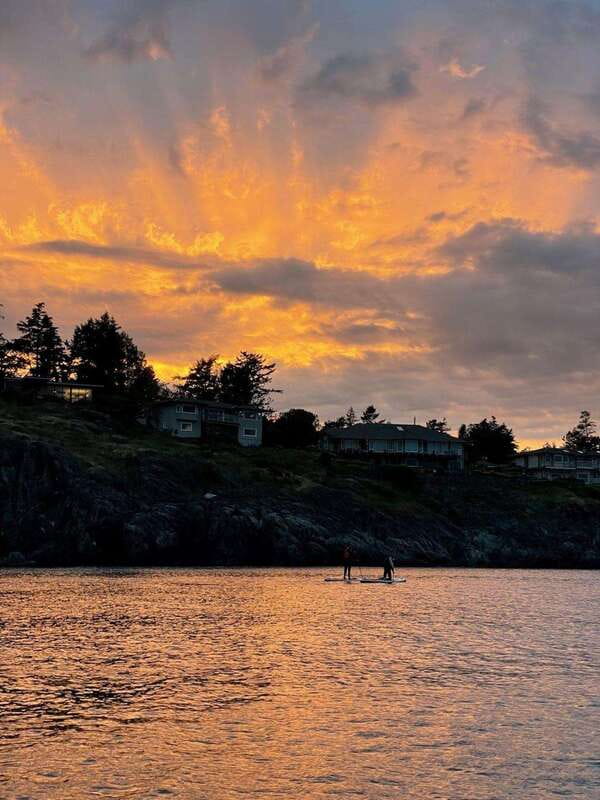 Victoria: Sunrise or Sunset SUP Tour - A Closer Look at the Victoria Sunrise or Sunset SUP Tour