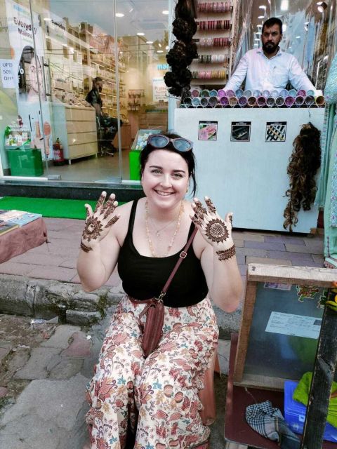 Delhi Shopping Tour with Female Guide & Local Markets - Transportation and Practicalities