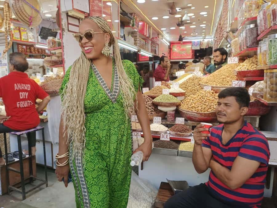 Delhi Shopping Tour with Female Guide & Local Markets - Authentic Experiences & Cultural Highlights