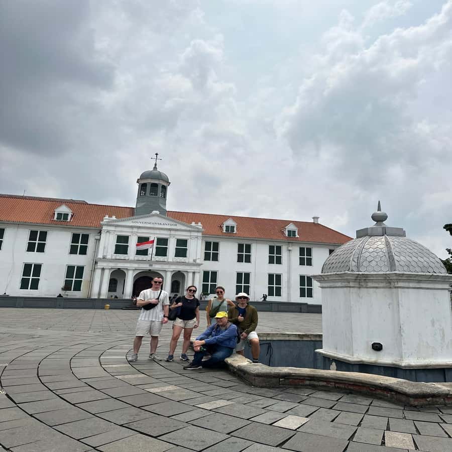 Jakarta Walking Tour: Explore Jakarta as the Locals do - Key Points