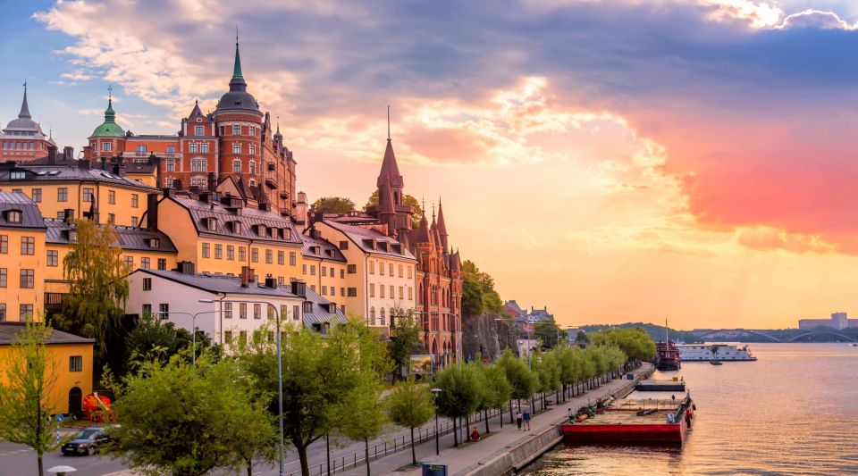 Family Walking Tour of Stockholm's Old Town, Junibacken - Deep Dive into the Tour Itinerary
