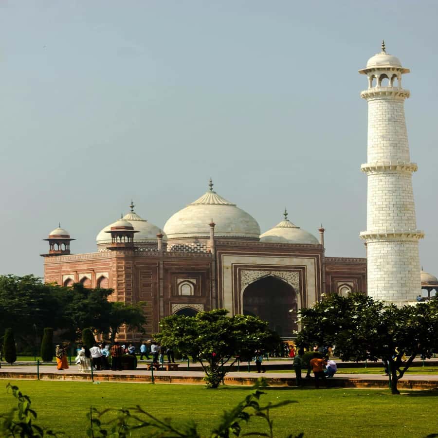 2 Day All Inclusive Taj Mahal & Agra City Tour From Banglore - Guides & Local Insights: Authentic and Engaging