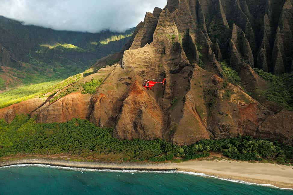 Kauai: Hughes 500 4-Passenger Doors-Off Helicopter Flight - A Closer Look at the Experience