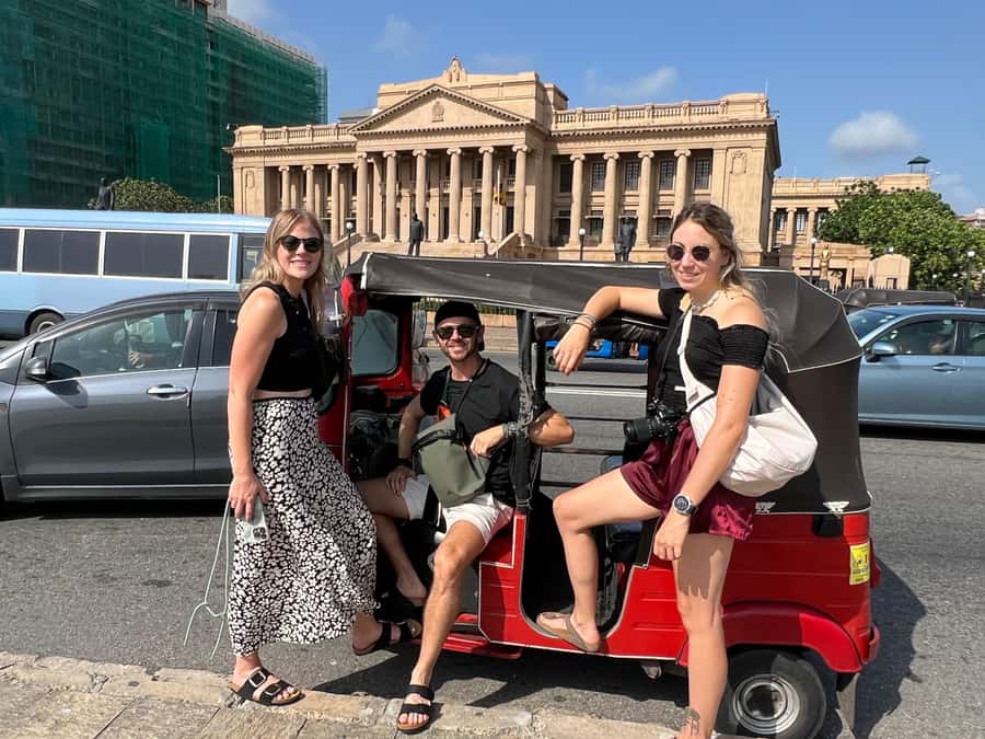 Colombo: Sightseeing Tour by Tuk Tuk - Entry Fees Included - Exploring Colombo in a Tuk Tuk: A Fun and Practical Way to Sightsee