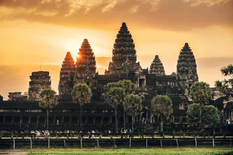 Siem Reap: Angkor Wat Sunrise Tour with Spanish Guide - Frequently Asked Questions