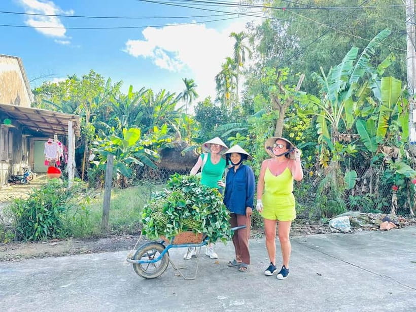 Ho Chi Minh: Mekong Delta Day Trip Small Group (Max 11 Pax) - Easy Pickup and Comfortable Transportation