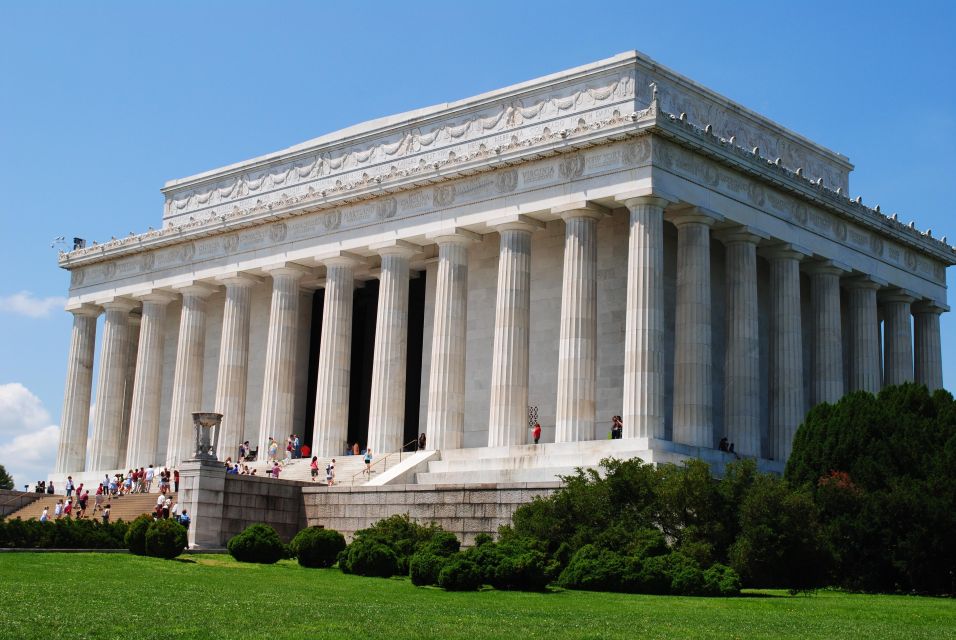 Washington DC: Multilingual Private Day or Evening SUV Tour - FAQs