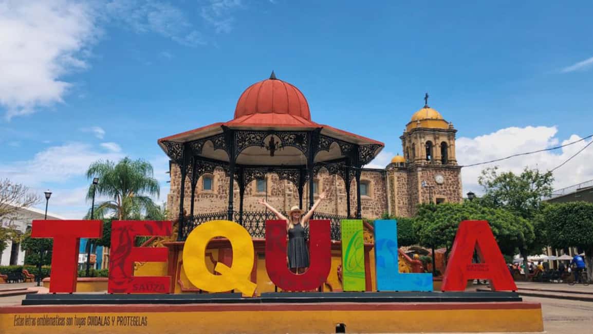 From Guadalajara: Tequila Town and Cantaritos El Guero - Key Points
