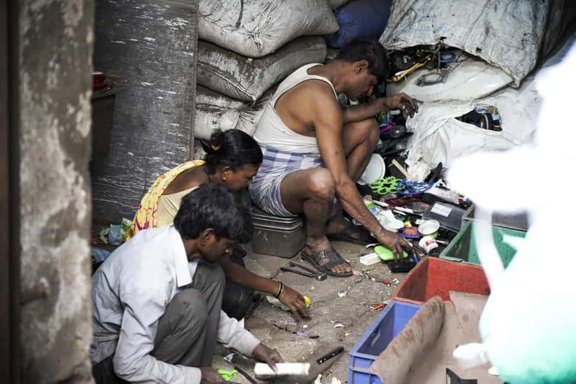 Mumbai Dharavi Slum Community Tour - Transportation and Group Size