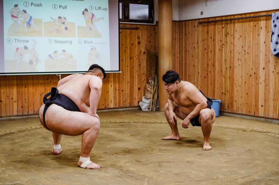 Tokyo: Authentic Sumo Wrestling Experience with Lunch - The Lunch: Making and Eating Chankonabe