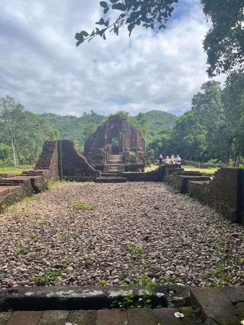 Early My Son tour/transfer to avoid crowd and the heat - What Sets This Tour Apart?