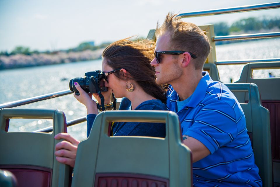 DC: Hop-On Hop-Off with 17 Stops plus Arlington Walking Tour - Itinerary Breakdown: What You’ll See and Experience