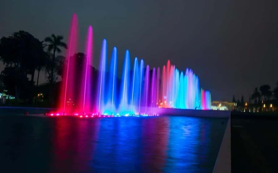 Magic Fountains Park - Light Show & Bohemian Barranco Tour - An Authentic Dive into Lima’s Artistic Soul