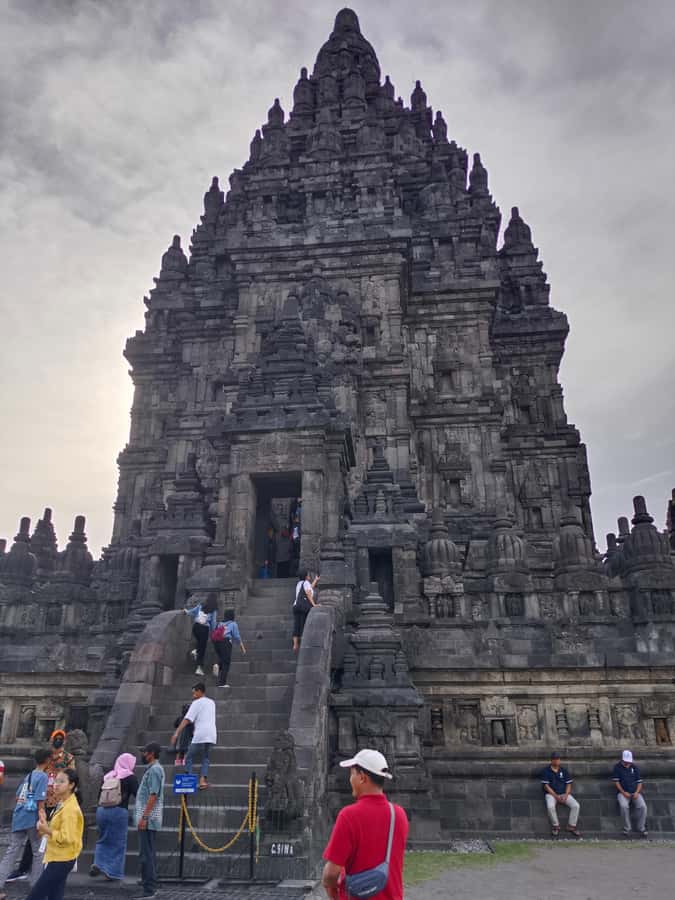 "Unveil the Secrets of Borobudur and Prambanan" - Practical Tips for the Tour