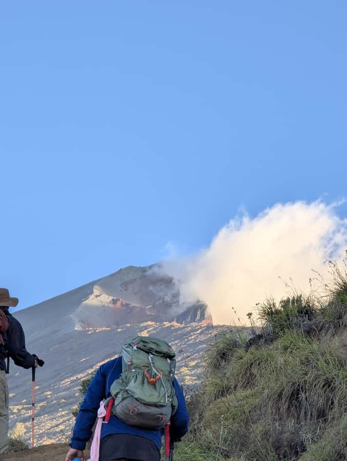 Mount rinjani summit 2 D/1 N tour - The Itinerary Breakdown: What to Expect on the Mount Rinjani Trek