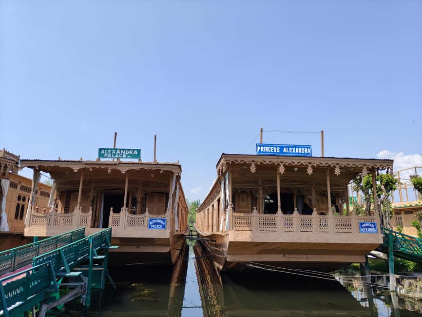 Kashmir Houseboat Tour Package for 3 Days - Key Points