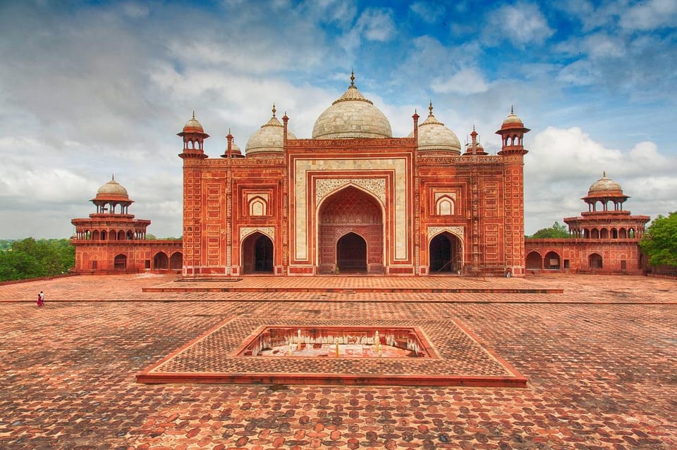 From Delhi: Taj Mahal Sunrise & Agra Fort Private Day Tour - Who Should Consider This Tour?
