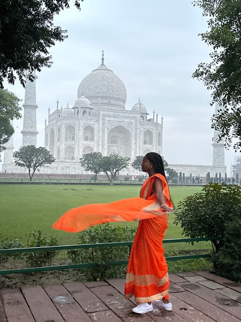 Rent a sari or kurta pajama for Taj Mahal visit & picture - FAQ