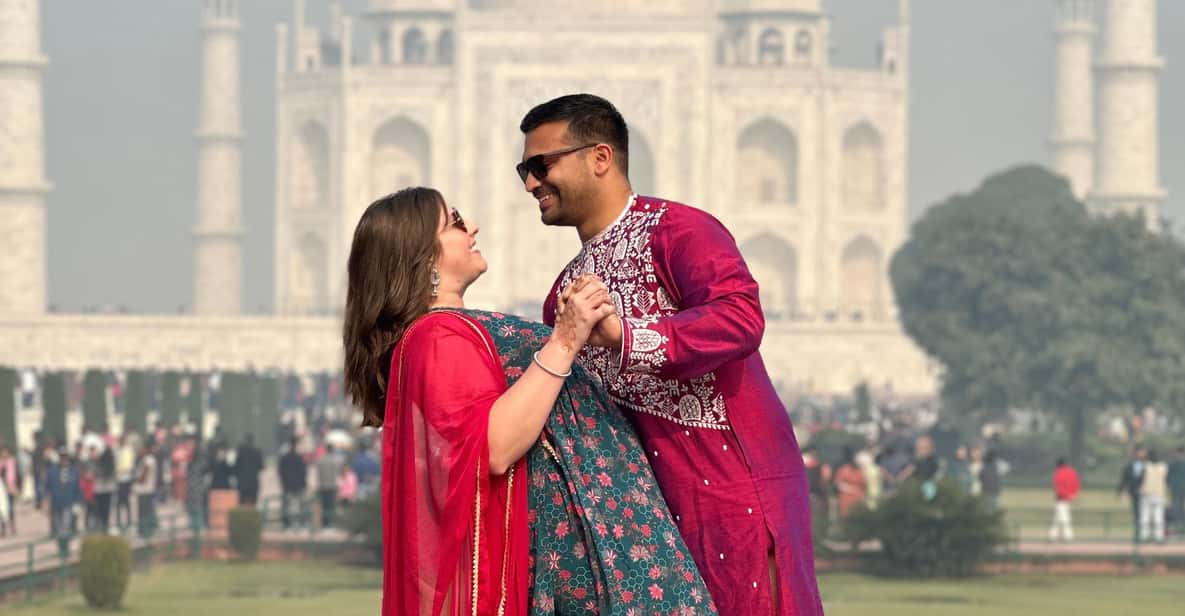 Rent a sari or kurta pajama for Taj Mahal visit & picture - Experience the Taj Mahal in Traditional Indian Attire for $12