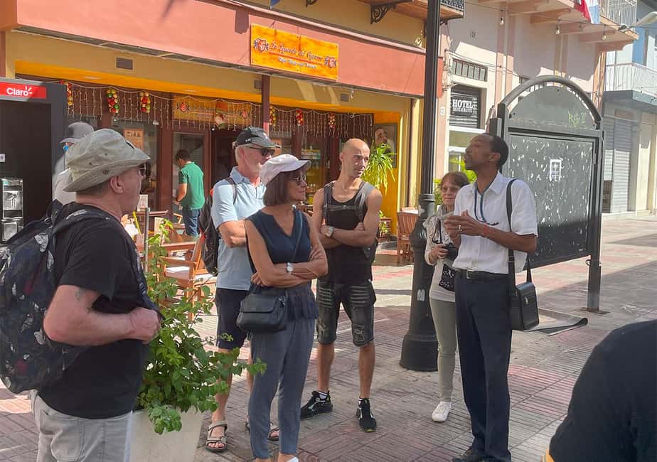 Santo Domingo: Zona Colonial Guided Walking Tour - Walking Down Las Damas Street