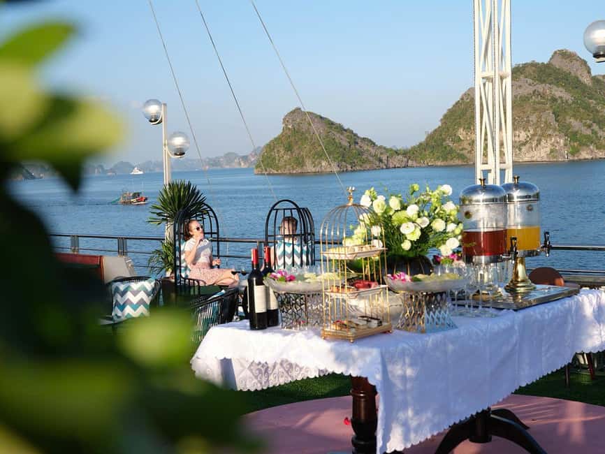 5-Star Ha Long Bay w Lunch, Kayak, Jacuzzi Cruise| Limousine - What Makes This Tour Stand Out?