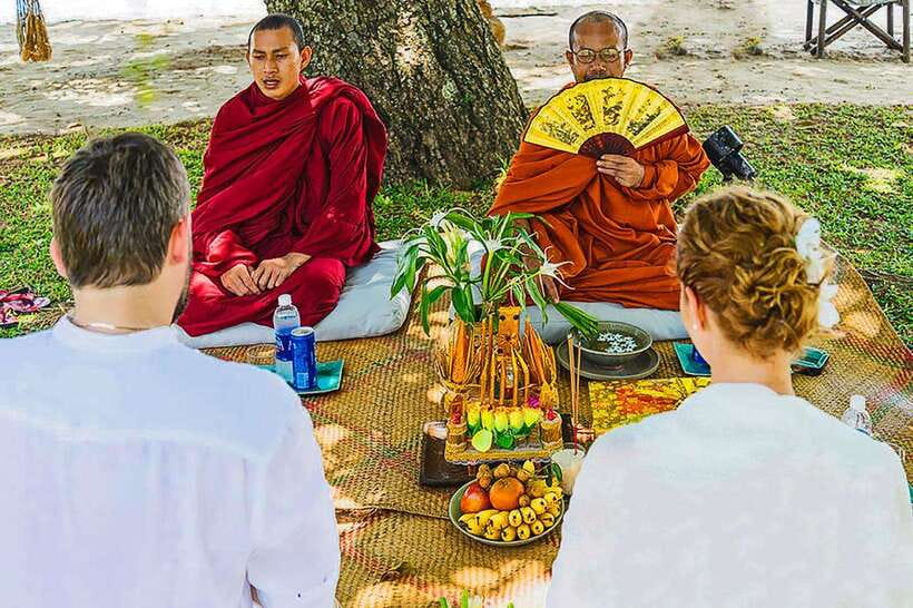 Siem Reap Cambodian Buddhist Water Blessing and Local Market - The Local Market Visit
