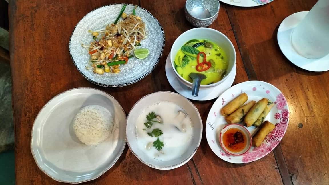 Krabi: Traditional Thai Cooking Class with Local Chef - The Sum Up