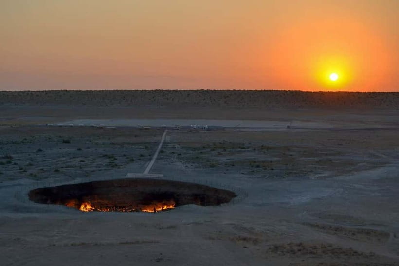 2 Days Private and Guided Cas Crater Tour from Uzbekistan - What You Can Expect from This Tour